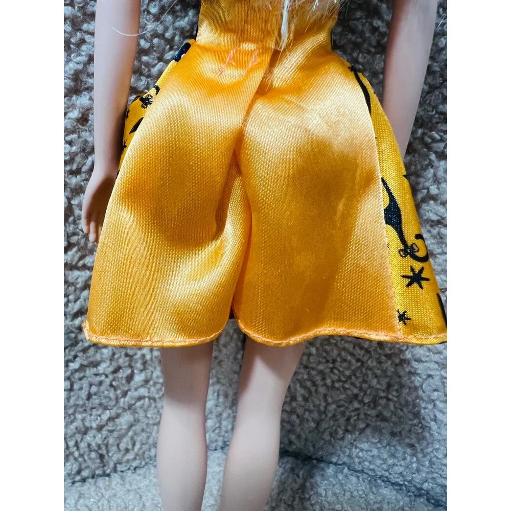 Mattel Barbie Halloween Doll Blonde Black Cat Orange Dress CLW93 H23I 2010